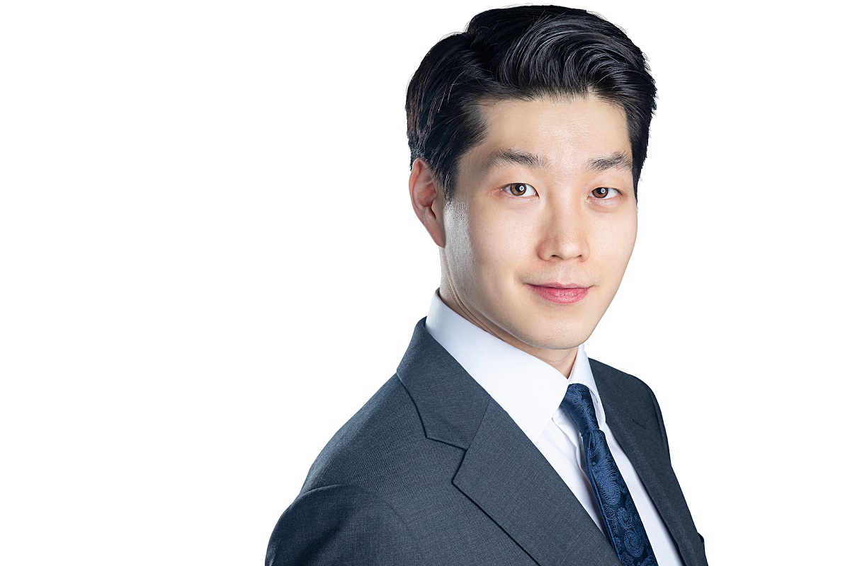 What to Wear For a Professional Headshot